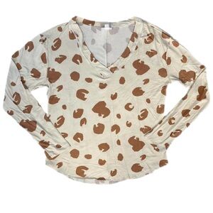 LulaRoe Vicki Raw Edge V-Neck Top 1716